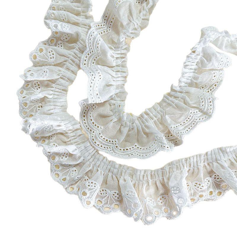 Cotton Heart Lace Trim: Handmade Pleated Accessories with Embroidery Thread