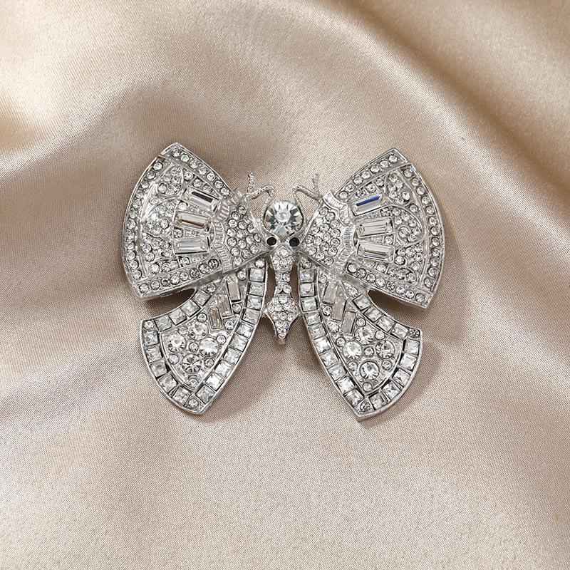 Middle Palace Style Heavy Industry Rhinestone Butterfly Brooch Jewelry For Women Men Fashion Classic Baroque Crystal Insect Pins