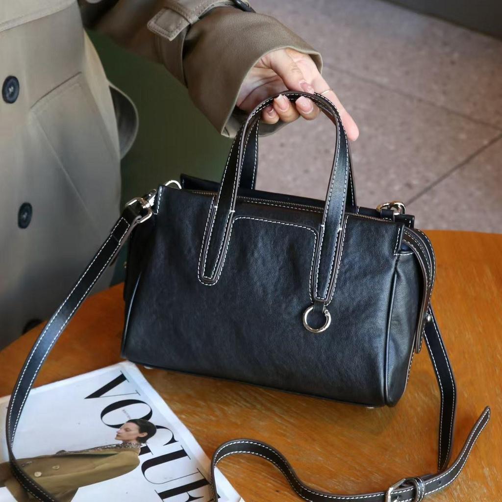 2024 Women's Retro Cowhide Shoulder Messenger Bag - High-End, Large Capacity Commuter Handbag