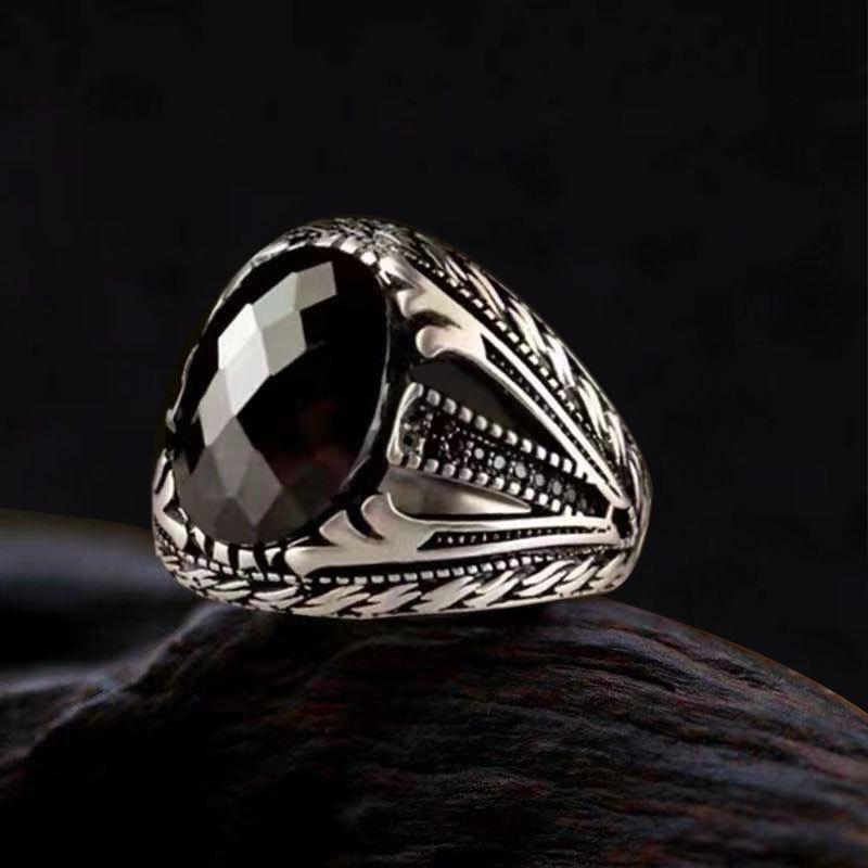 Anello con Zirconi a Motivo Totem - Gioielli Punk Retro Europei e Americani da Uomo