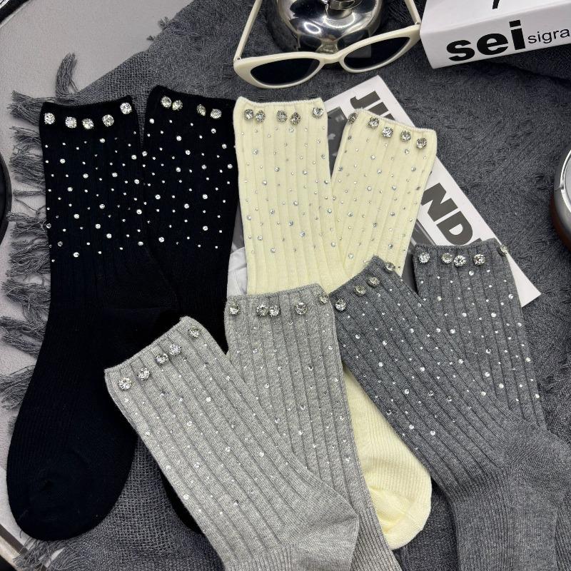 A Pair of Short Socks Accessories Socks Autumn and Winter New Personality Fashion Warm Rhinestone Decoration Socks