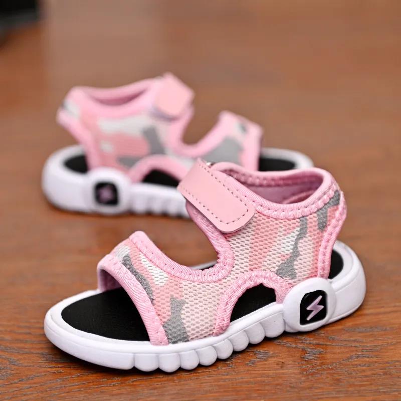 Leichte Sommersandalen für Kinder, weiche Sohle, Outdoor-Einzelsandalen, rutschfeste, bunte, flache Sandalen für Kinder