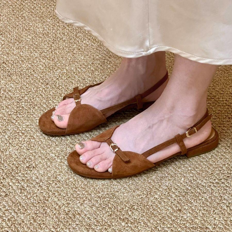 Retro Niche Design Open-toed Sandals Women's 2025 New Simple White Word with Flat Roman Shoes Outside