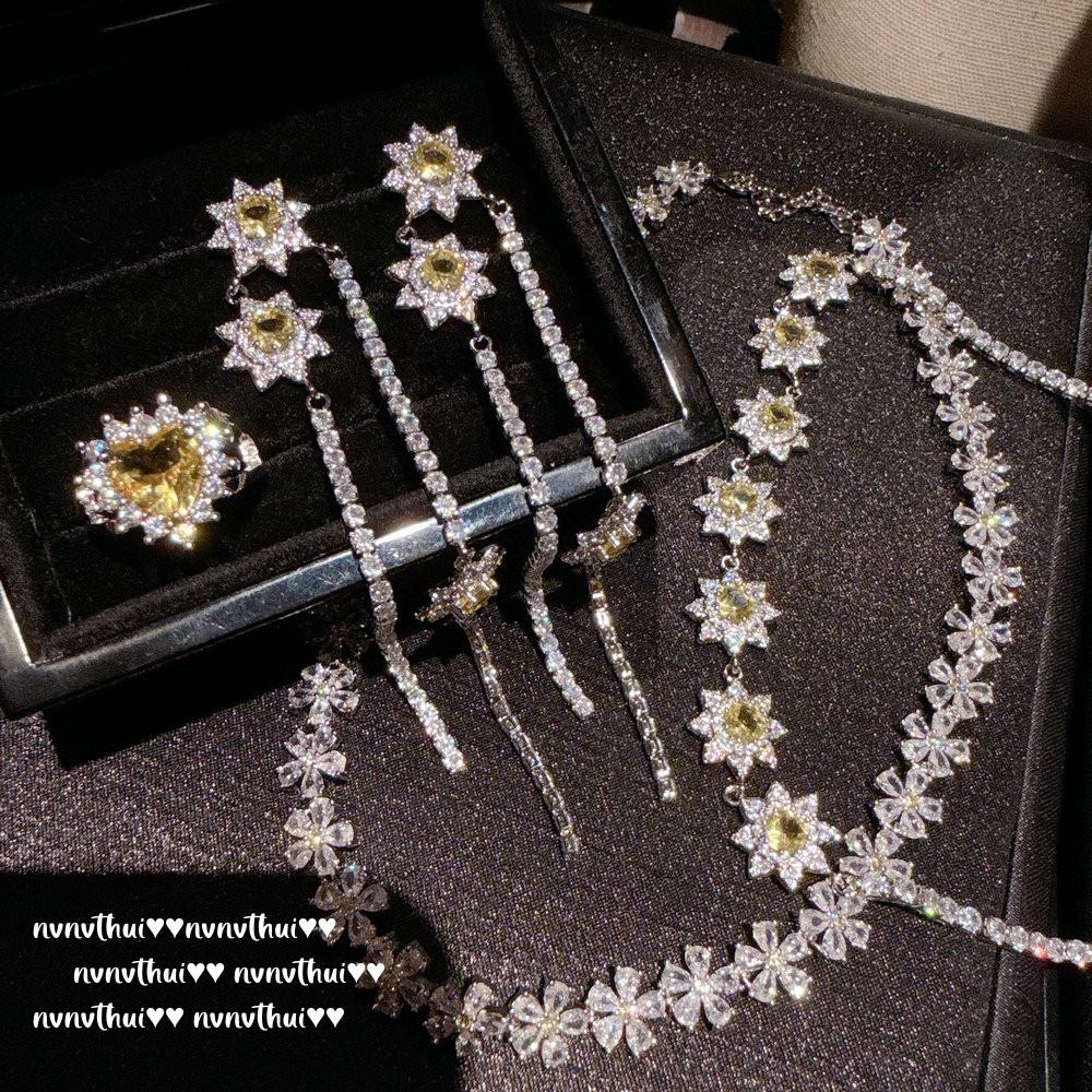 Italienischer Vintage Blühender Edelstein Halskette Vintage Dämmerung Gelbe Blume Zirkon Quaste Ohrringe, Set