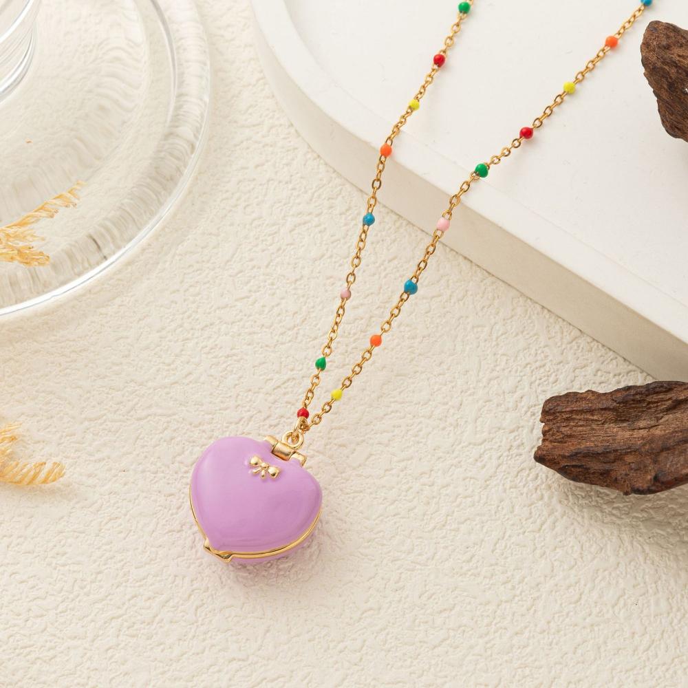 Fashionable and Trendy New Cute and Niche Design Five Pointed Star Love Pink Opening and Closing Box Necklace for Woman
