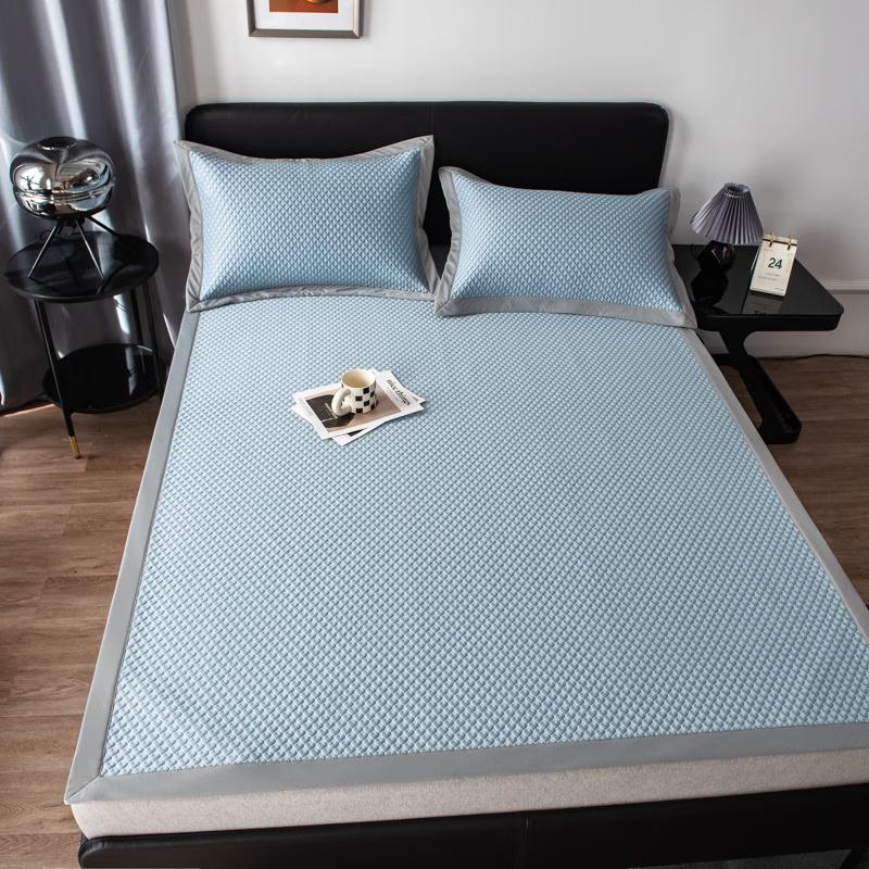 JINGRUIXIANG Cooling Ice Silk 3-Piece Bed Mat Set