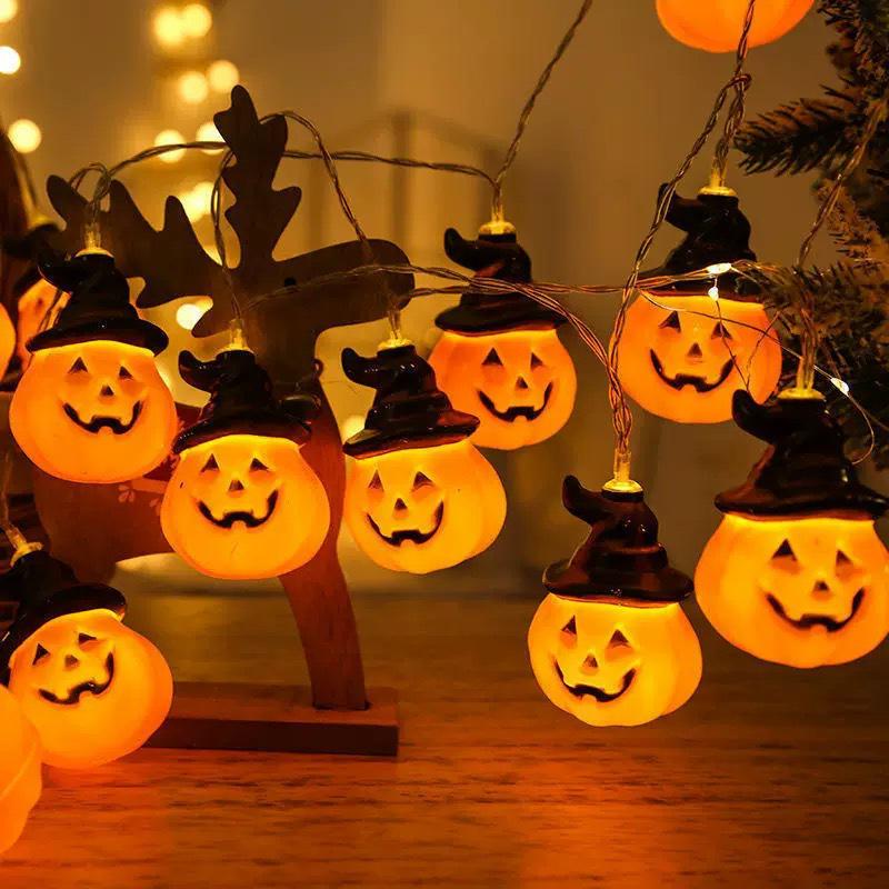 2025 Waterproof Outdoor LED Halloween String Lights for Courtyard Decoration and Atmosphere.