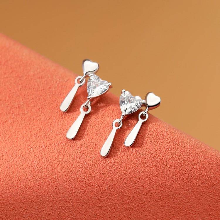 2021 Trendy Love Heart Water Drop Stud Earrings - High-End, Minimalist Dangle Design