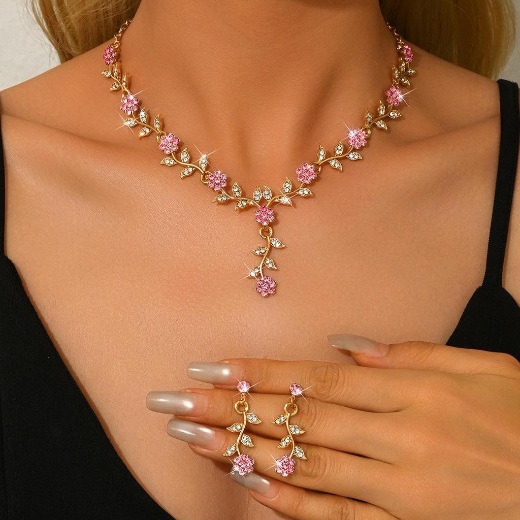 Vintage European & American Bridal Flower Rhinestone Wedding Jewelry Set: Necklace & Earrings