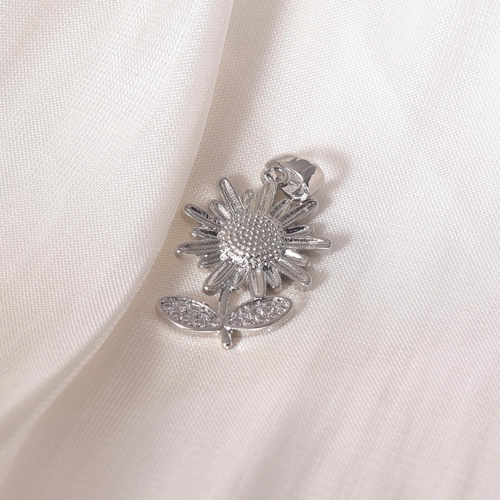 

Женское колье-подвеска Подсолнух с бриллиантами - Серебряная инкрустация, Мода в стиле легкой роскоши.