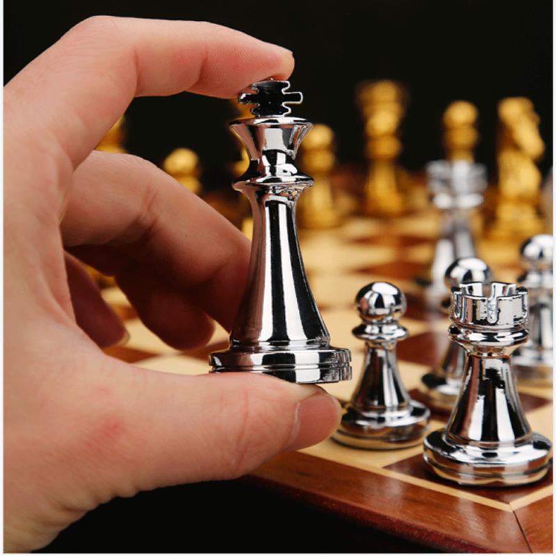 Gold Silver Luxury Zinc Alloy Chess Figures 30*30*2.8Cm Wooden Chess Set Folding Retro Home Chess Decoration Set Chessboard Game