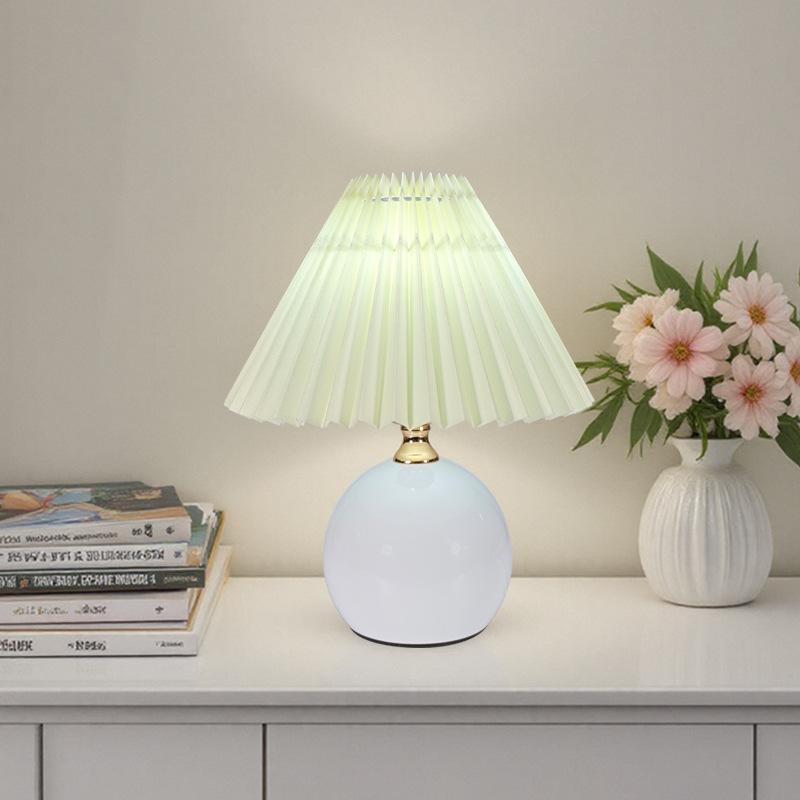 Pleated Cream-Style Table Lamp, Bedroom Bedside Lamp, Nordic Night Light, Dimmable Eye-Caring Lamp for Amazon