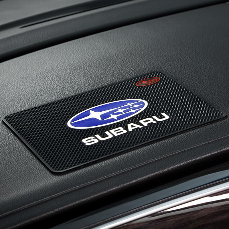 Badge de Voiture Style Tapis Antidérapant Tableau de Bord Central Coussin Antidérapant Intérieur Pour Subaru XV BRZ WRX STI Forester Ascent Impreza Legacy Outback Levorg