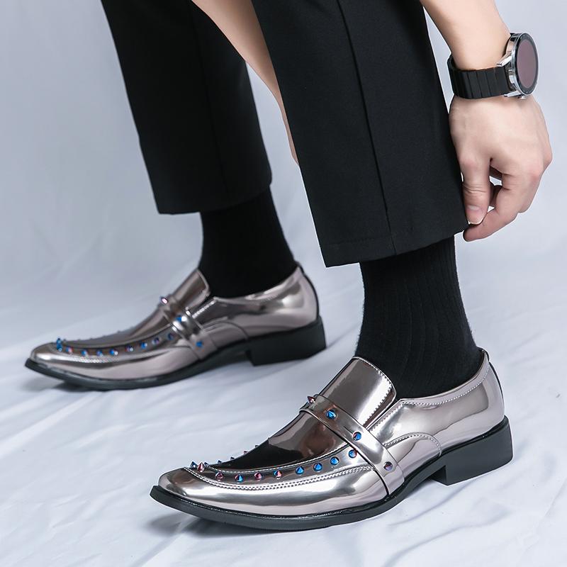 Britain Fashion New Mens Pointed Gold Rivet Casual Dress Homecoming Shoes Male Hip-hop Rock Punk Loafers Formal Wedding Footwear