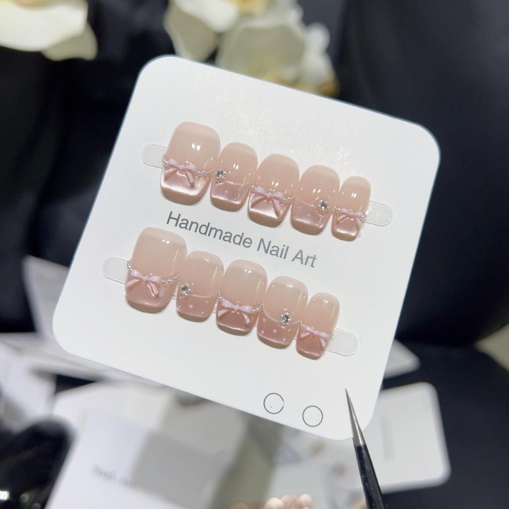 10pcs French Princess Pink Cat Eye Polka Dot Bow Handmade Fake Nails Light Luxury Press On Nails
