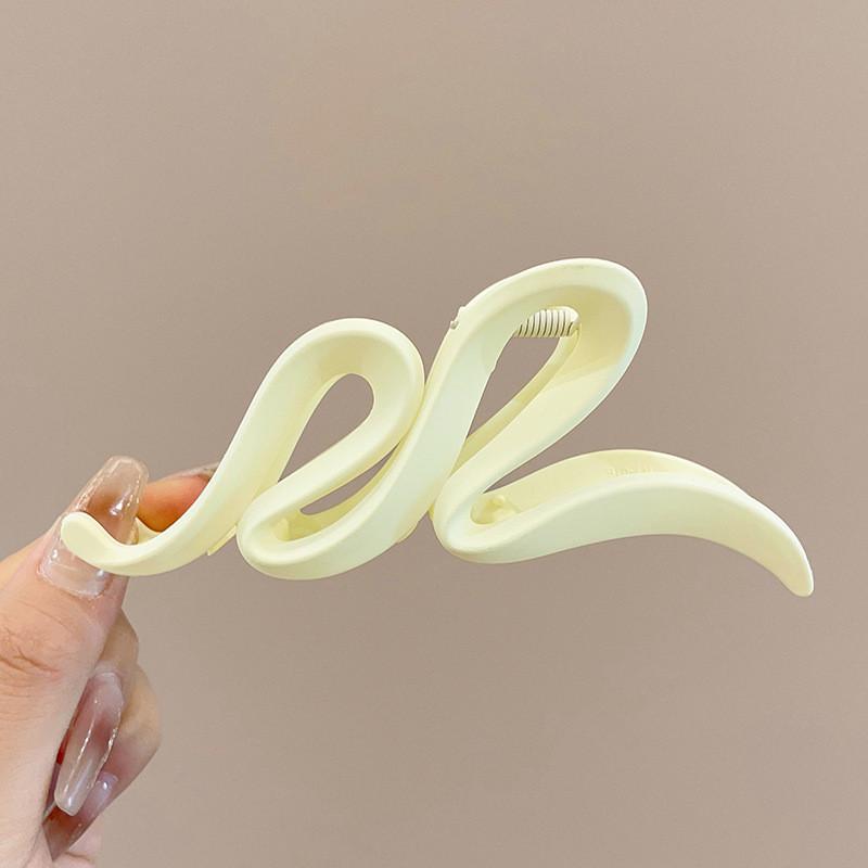 Large Matte Wavy Hair Clip Women Versatile High-end Shark Clip Simple Hair Accessories