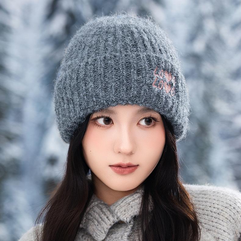 Buchstabe LOVE Fleece Warme Wollmütze Herbst und Winter Winddicht Ohrenschutz Ärmel Stapelmütze