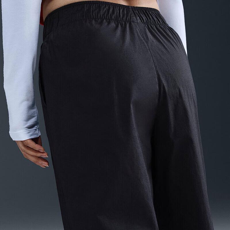 Nike Women's NSW Challenge Pipeline Woven Pants HV2410-010