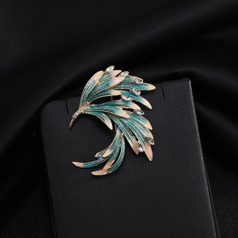 

Chinese style brooch retro enamel gradual change diamond phoenix tail pin buckle elegant big collar suit men and women accessories