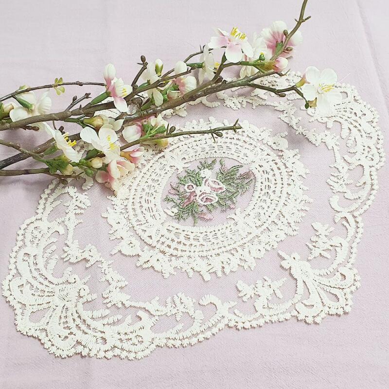 1 x Rose Lace Embroidered Table Mat