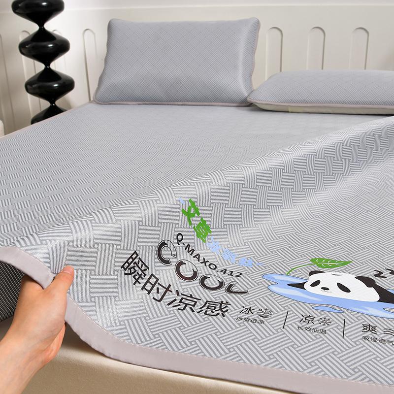 600D Carbon Light Fibres Summer Mat for Bed Soft Comfortable Ice Silk Cooling Mat Can Naked Sleeping Cool Bed Pad Cooling Mat
