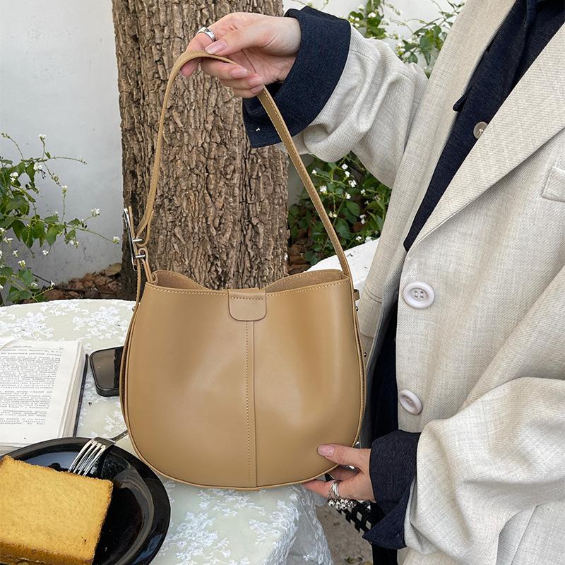 Bucket Bag Cowhide Saddle Bag Single Shoulder Crossbody Bag Women's Premium Commuter Underarm Bag