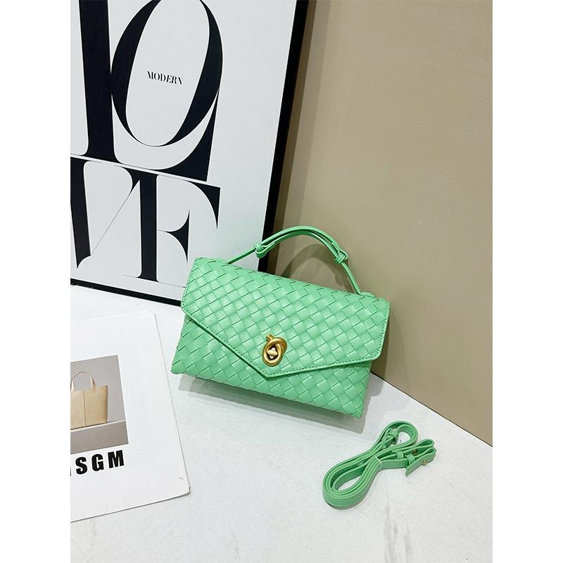 New Woven Bag Envelope Retro Briefcase Shoulder Portable Messenger Women's Bag