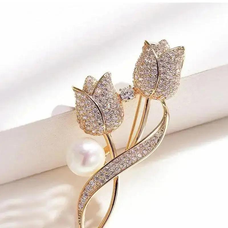 1 Pcs Fashion Women Minimalist Pearl Full Diamond Brooch Tulip French Brooch New Clothing Accessories Jewelry Creative Gifts