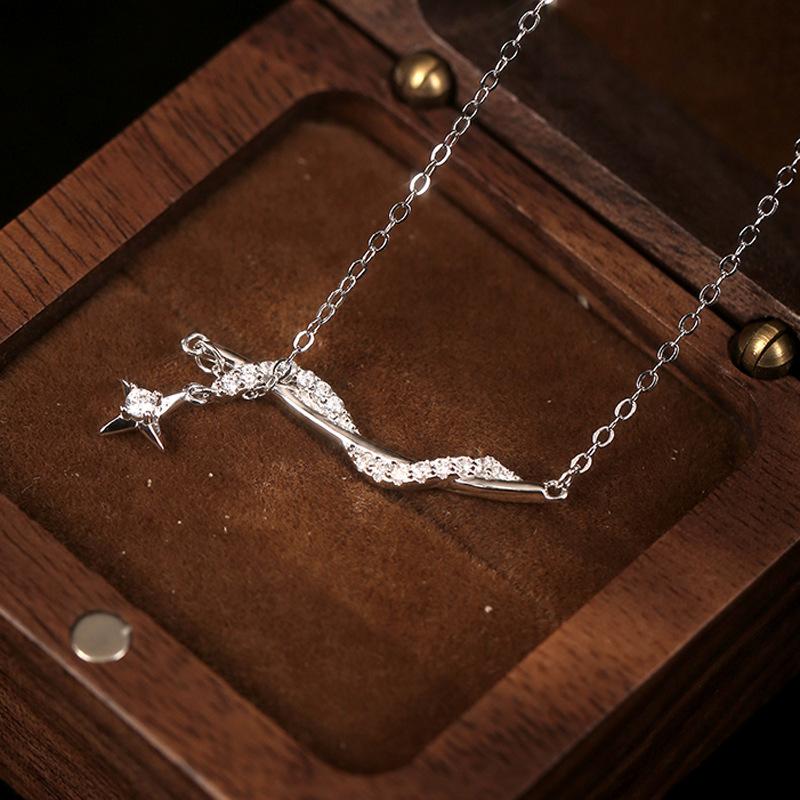 Collier Étoile Zircon Ligne Entrelacée Féminin Simple Tempérament Doux Vent Doux Étoile Tétragonale Chaîne Clavicule