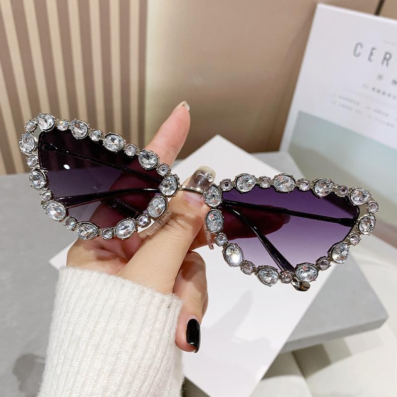 New Luxury Diamond-encrusted Cat-eye Sun Glasses Ins Sun Glasses Ladies Personality Metal Butterfly Frame Professional Vision Correction