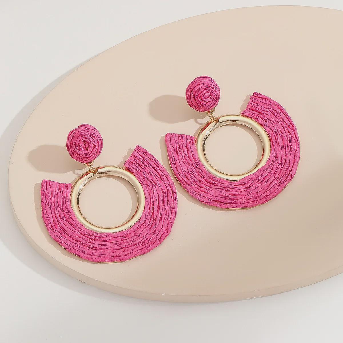 

Charming Rattan Circle Fan Earrings: Handwoven, Simple & Sweet хакі