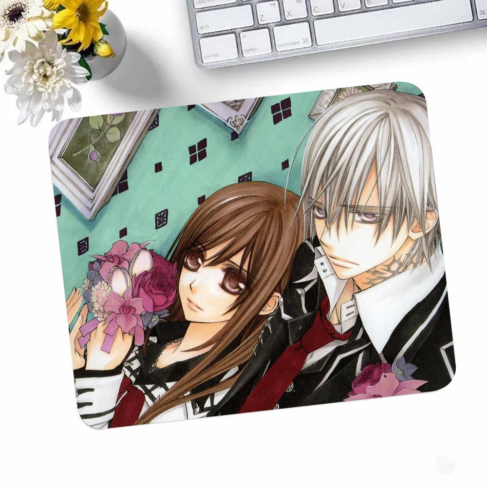 Cartoon Animation Vampire Knight Mousepad Small LockEdge Mouse Pad For Gamers Computer Desk Pad Rectangular Anti-slip Rubber