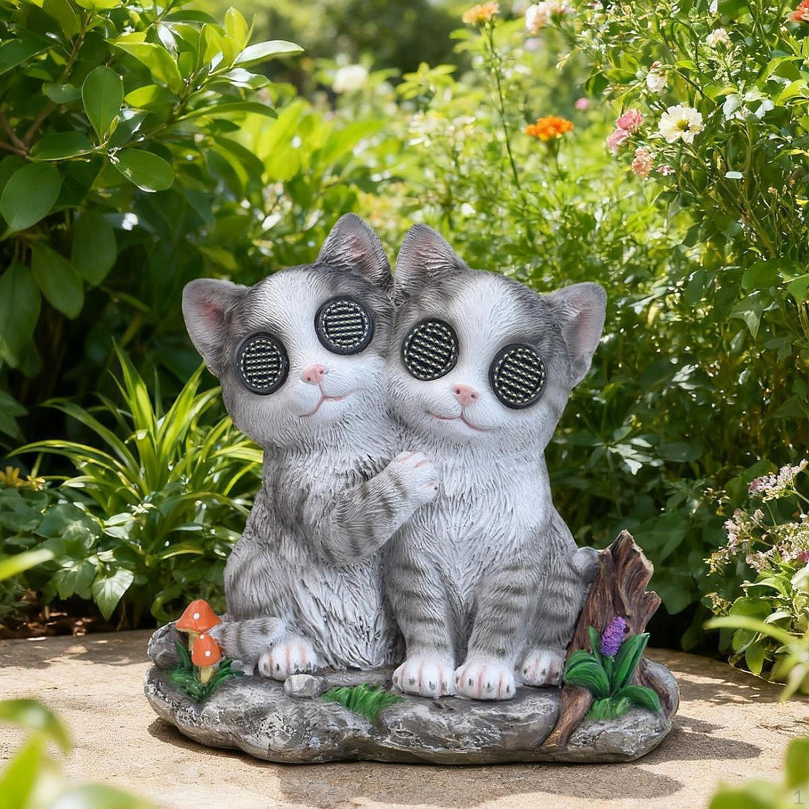 Garden Cat Couple Solar Light Statue Animal Figurine Gift Outdoor Decoration Unique with Realistic