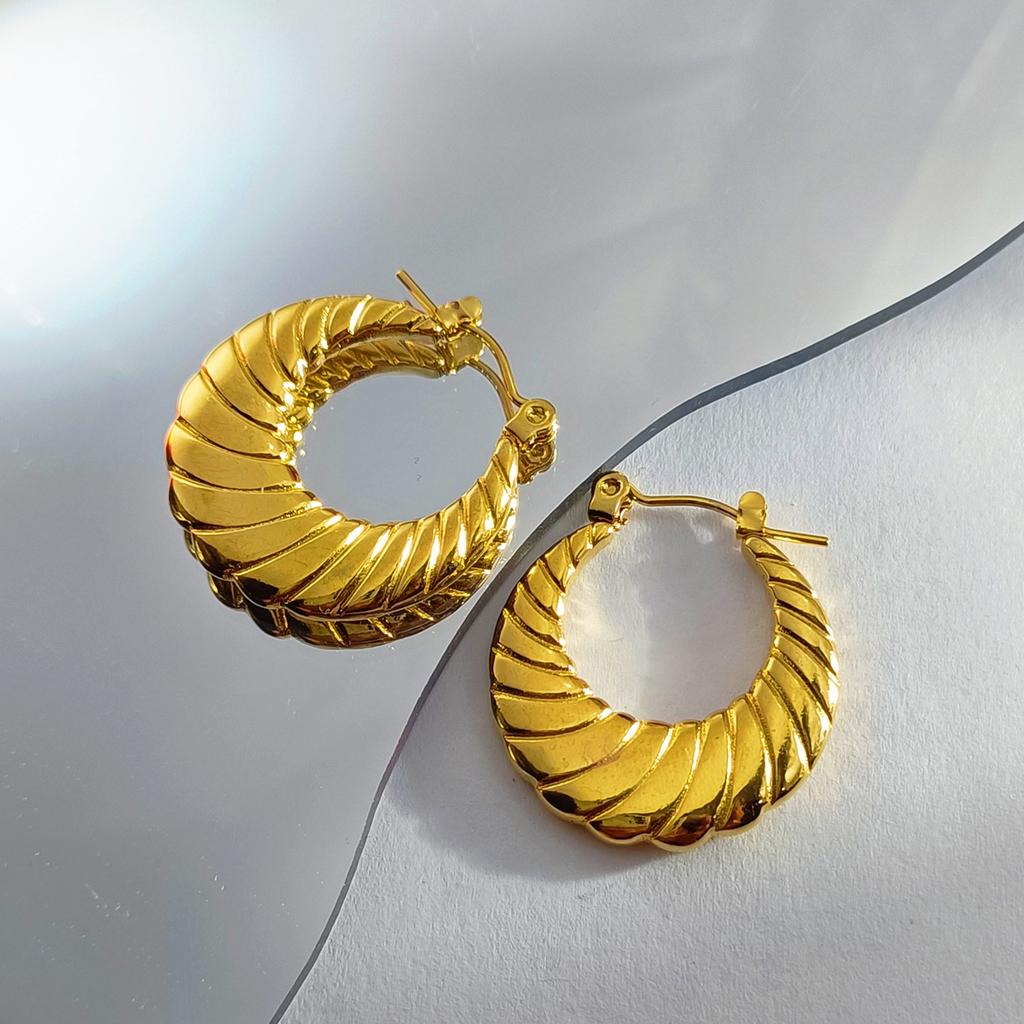 Premium Stainless Steel Simple Wind Versatile Oil Pressure Earrings 18K Real Gold Plating