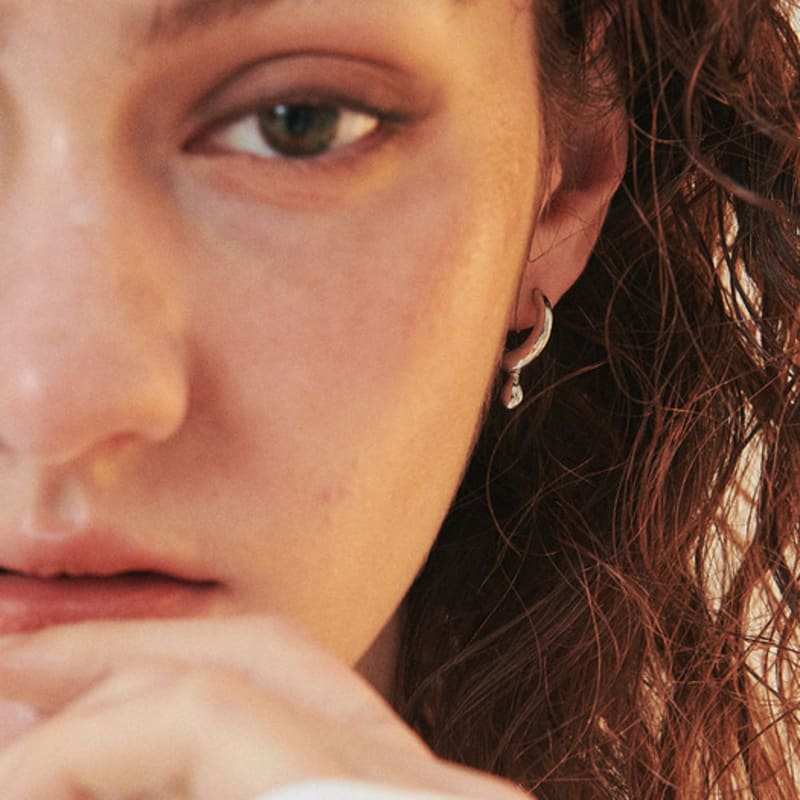 

August Harmony Water Drop Hoop Earring / 2color Gold