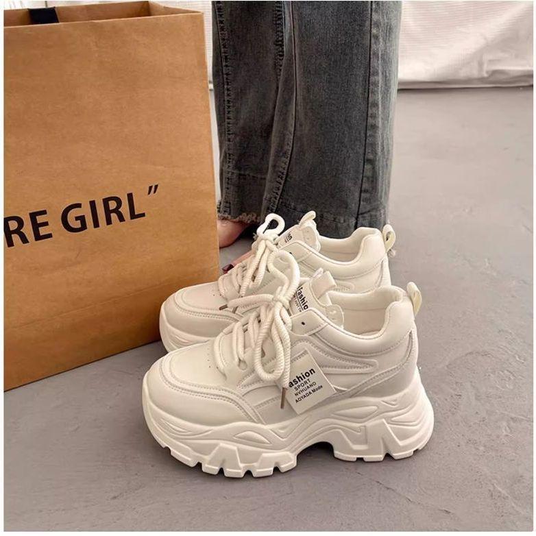2025 Women's Autumn Height-Boost Sneakers: Small Size, Thick Sole, 9cm Lift
