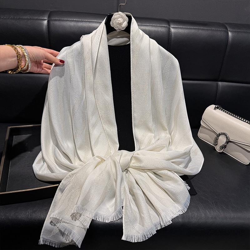 Moda Primavera ed Estate Sciarpa di Seta di Alta Gamma Stampa Sciarpa Antipolvere Sciarpa da Donna Sciarpa in Filato di Seta Dorata Cotone Tencel Sciarpa