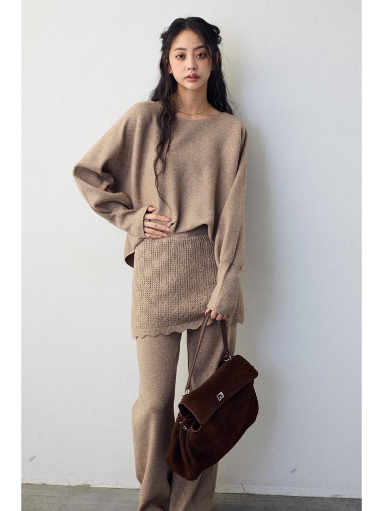 Relaxed Batwing Sleeve Top & Crochet Long Pants Knit Set