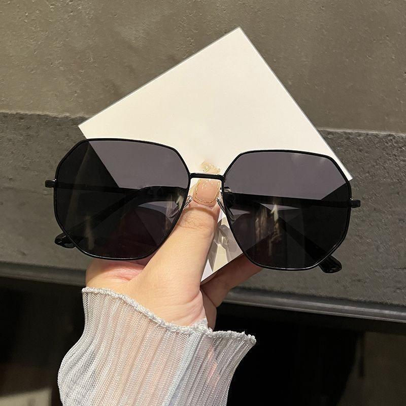 

New Men Driving Sunglasses Retro Spring Leg Eyeglasses Outdoor Sports Metal Frame Women s Eyewear UV400 1PC