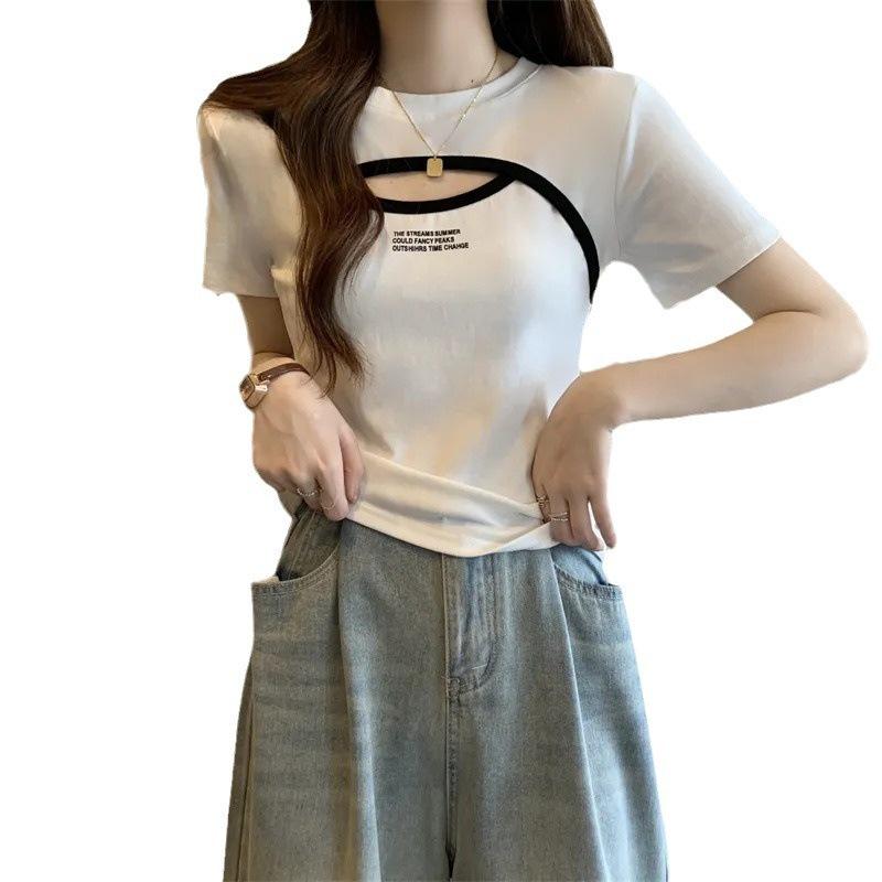 Elegancki damski T-shirt z krótkim rękawem i nadrukiem w litery - Lato 2024, duży rozmiar, wyszczuplający design