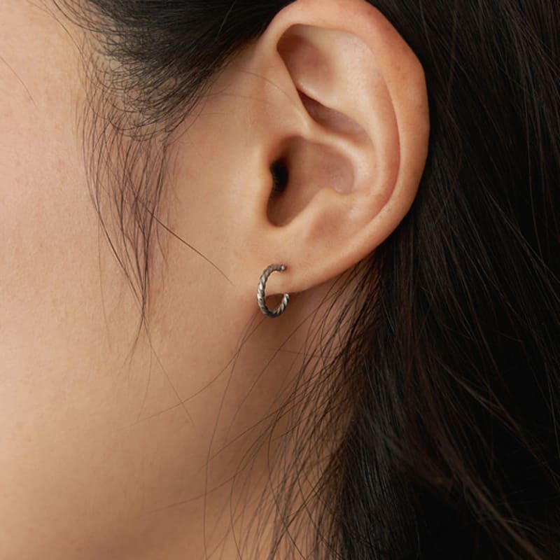 Geegee Mini Twist Earring - 2color