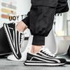 Mode Herrsneakers 2025 Sommar Nya Mesh Andningsbara Boardskor Mode Mångsidiga Platå Casual Skor Herr Trend Sport Löparsko