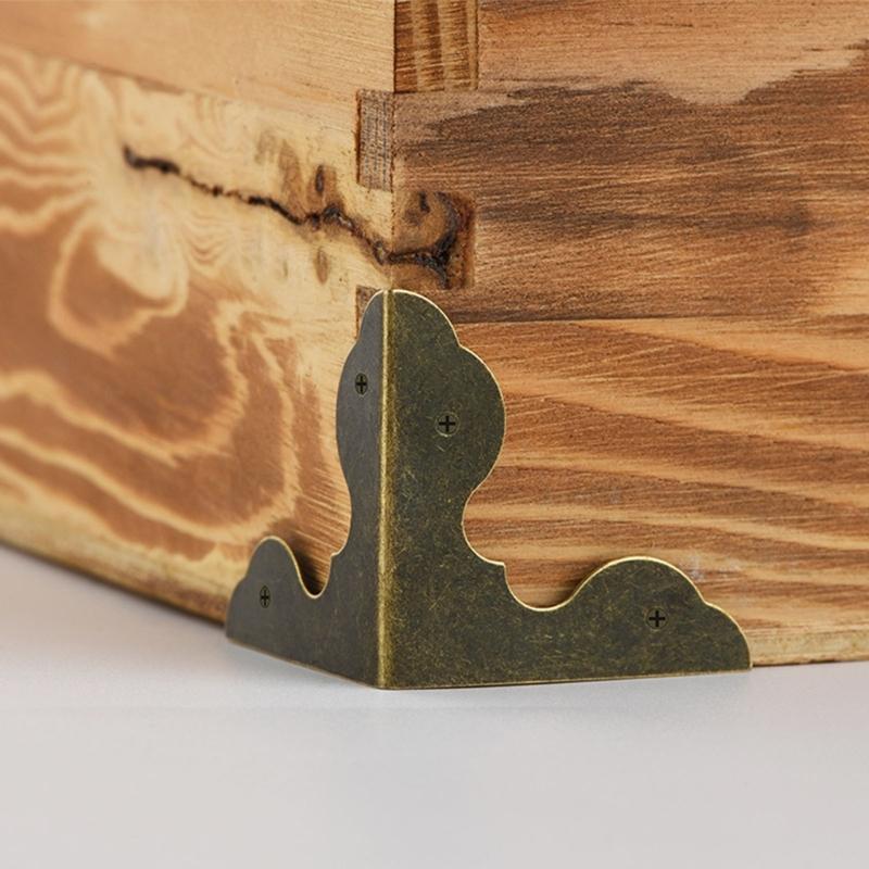 50pcs Sturdy Metal Corner Protectors Convenient for Stair and Cabinets with Antique Designs Home Decoration Use