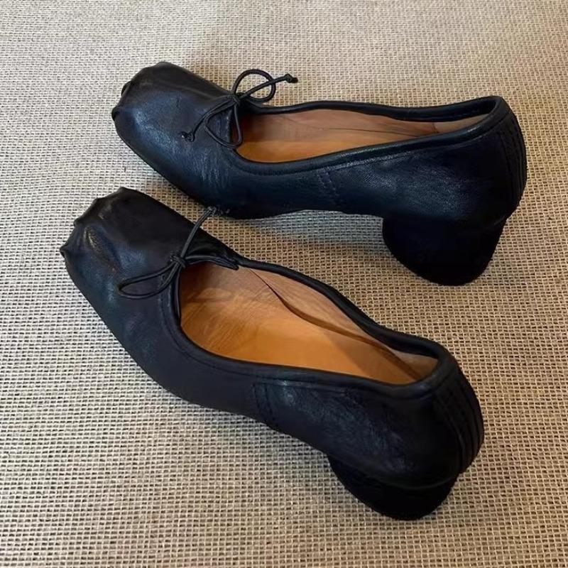 Retro plisované baleríny na nízkém silném podpatku