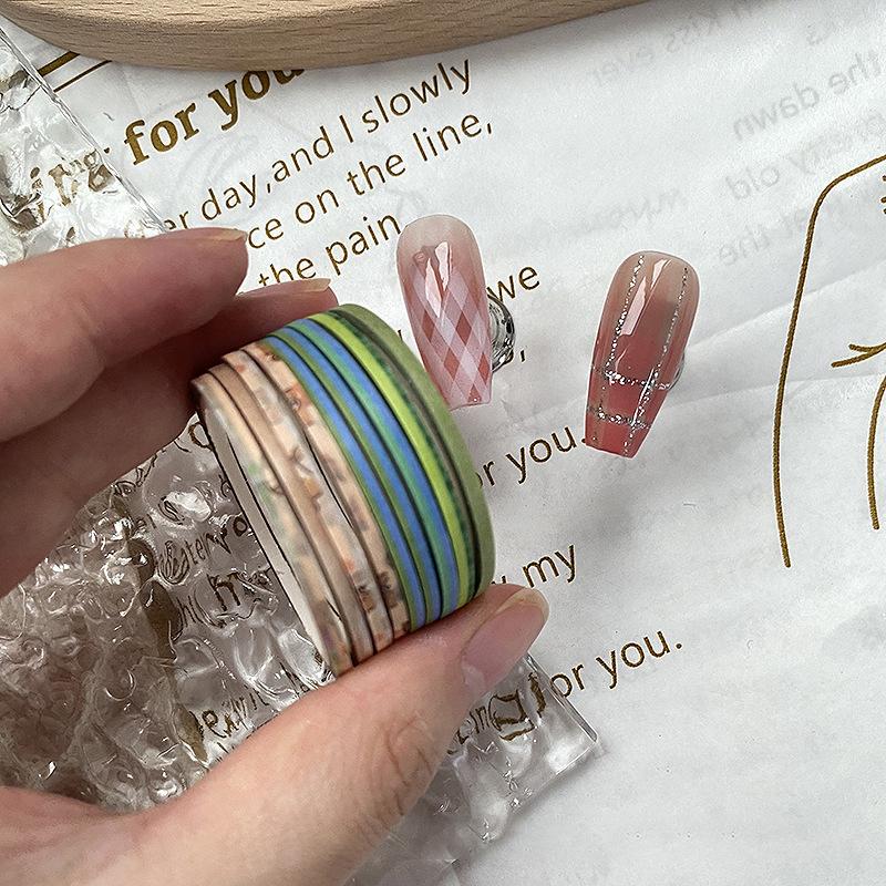 1 role profesionální maskovací pásky na nehty, kreativní pruhovací vodicí pásky, nástroje pro manikúru a vzory