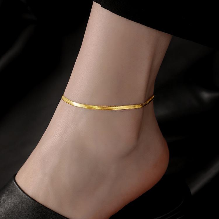 Stylish Titanium Steel Heart Anklet for Women – Durable, Versatile Beach Foot Chain