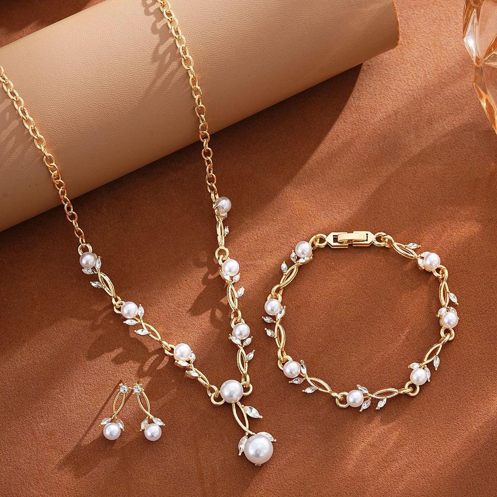 Elegant Pearl Rhinestone Flower Jewelry Set: Necklace, Earrings & Bracelet for Weddings & Banquets