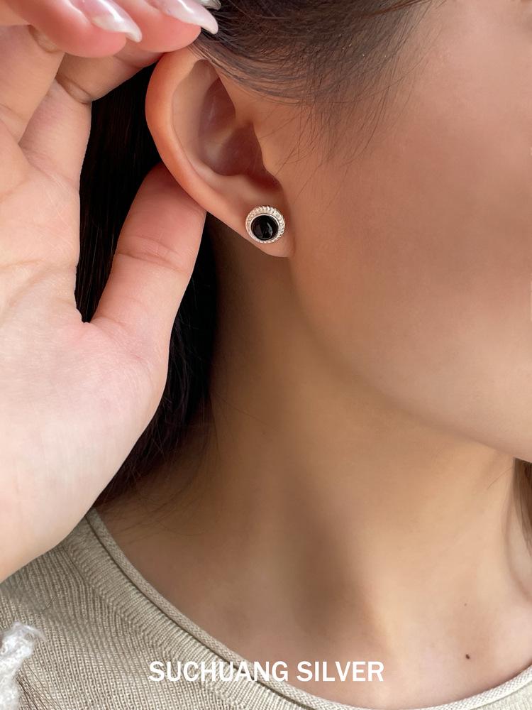 Su Chuang S925 Sterling Silver Black Agate Stud Earrings - Elegant French Style for Women