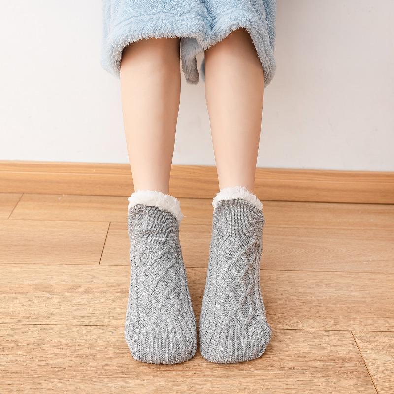 Fall and Winter Floor Socks Home Warm Women Men Socks Snow Sleep Carpet Slippers Men Non-slip Yoga Socks 2026