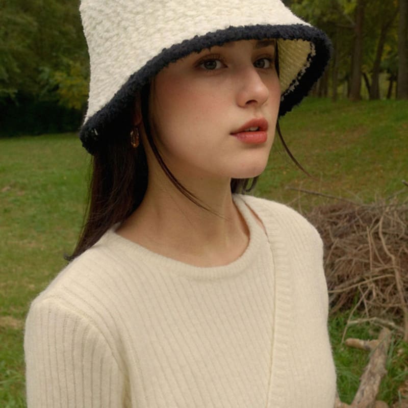 

PREMIERE AMOUR Двухцветная вязаная панама - Белая White_Free